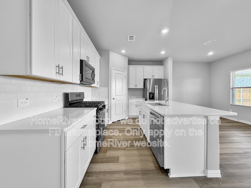 Available Now | Pets Welcome | Fridge Included property image