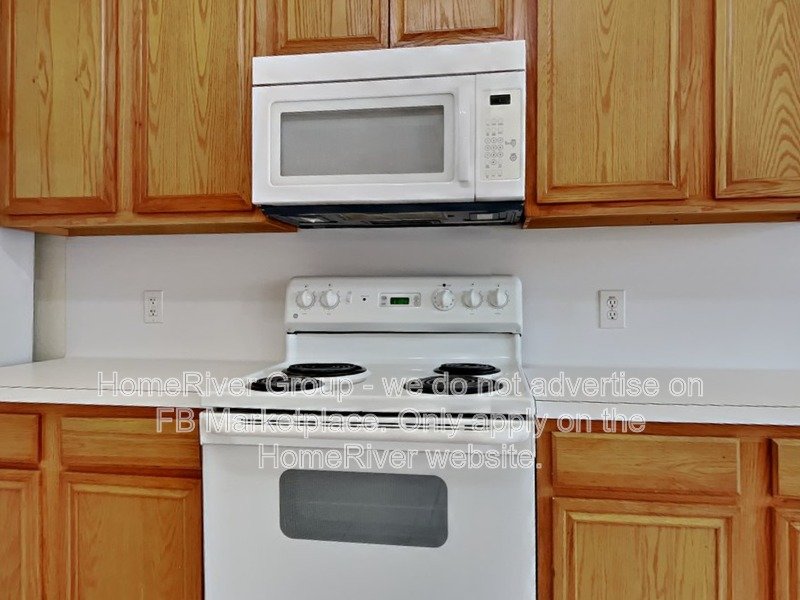 Spacious 4BR 2-Story | Fridge | W&amp;D. property image