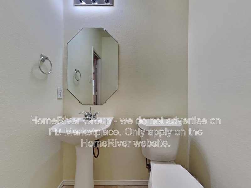 Spacious 4BR 2-Story | Fridge | W&amp;D. property image