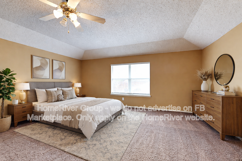 5 BR Home | Fireplace | Chefs Kitchen | Fenced Yard w/ property image