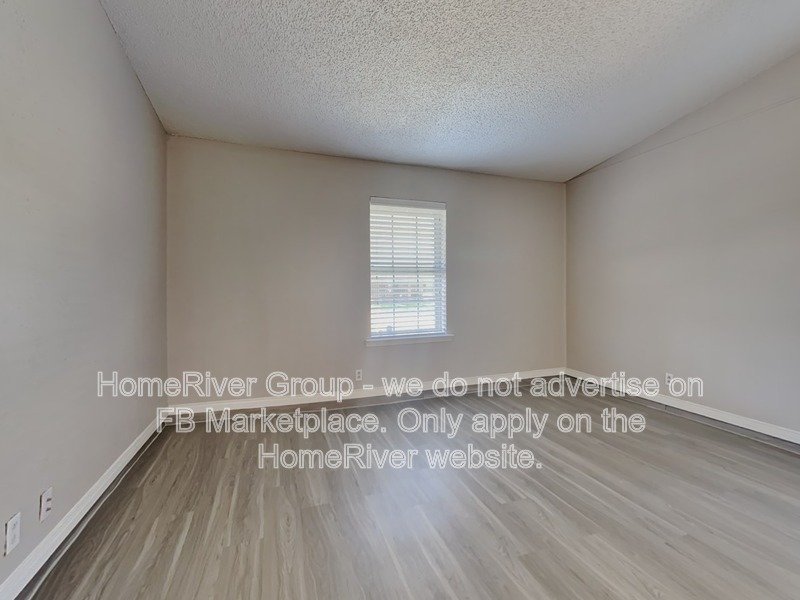 Spacious 3BR with Sunroom | Stainless Appliances | Pet-friendly. property image