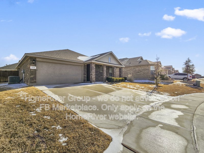 Available Now! 714 Christopher Drive, Cleburne, TX 76033 property image