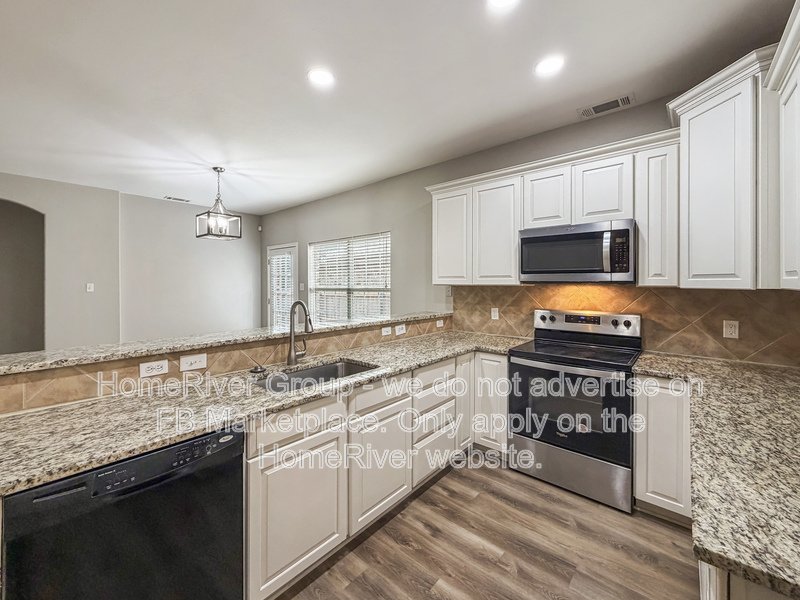 4 BR Home w/ Attached 2 Car Garage | Gas Fireplace | Granite Counters property image