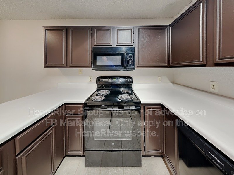 3-Bedroom | 2 Car Garage | Pets Welcomed. property image