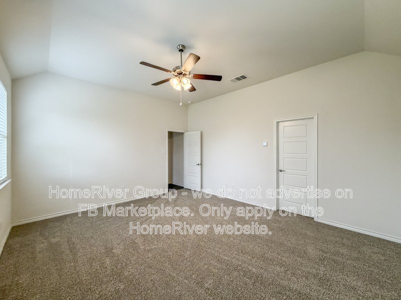 Available Now! Amazing 4 beds and 3 baths home!! property image