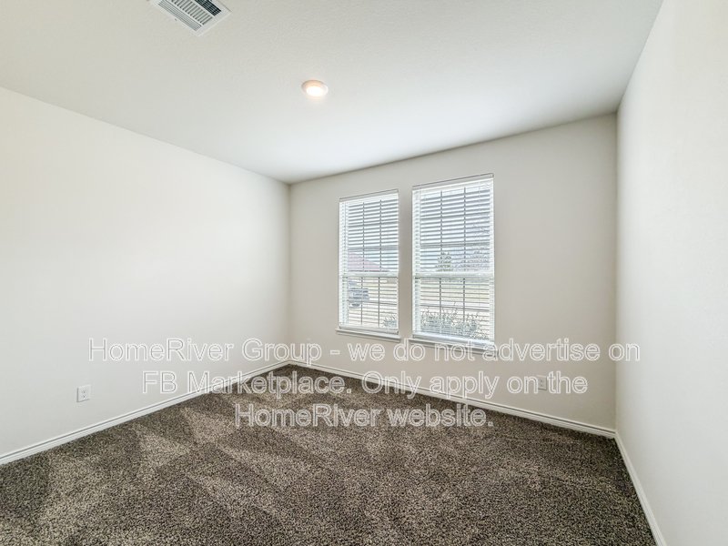 Available Now! Amazing 4 beds and 3 baths home!! property image