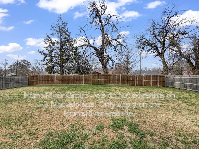 Available Now! Amazing 4 beds and 3 baths home!! property image