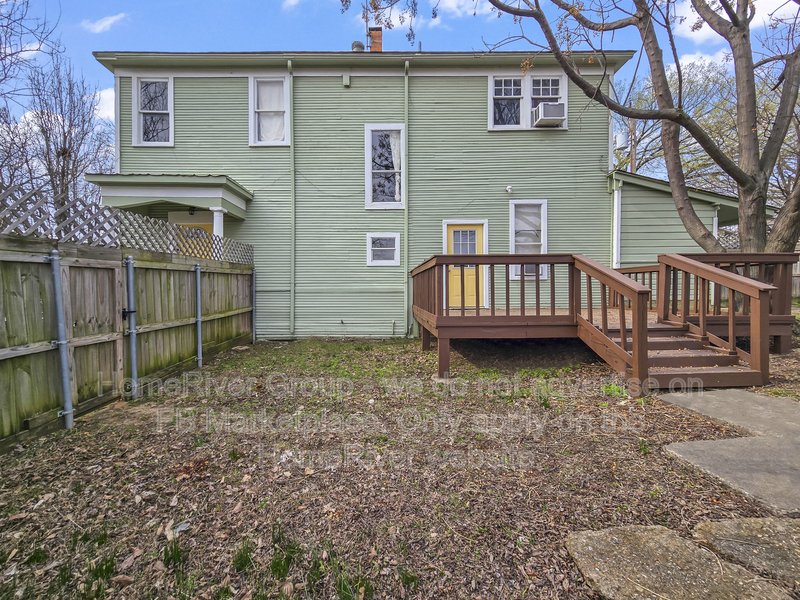 3 BR Home | Corner Lot | Deck | Refrigerator, Washer, and Dryer property image