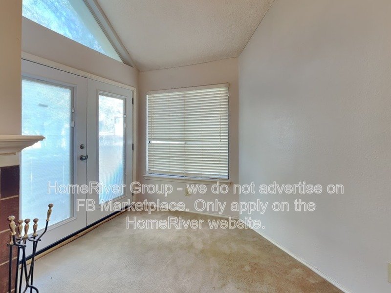 Arlington Oaks Oasis: Modern Condo Living Awaits! property image