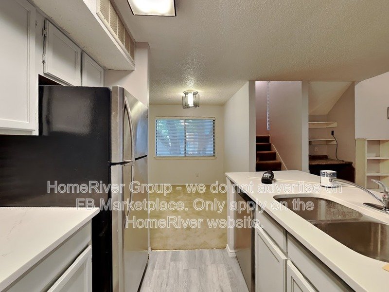 Arlington Oaks Oasis: Modern Condo Living Awaits! property image