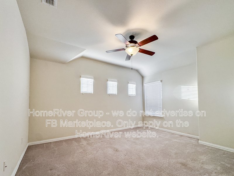 Move-in Ready 4 BR Home | Gas Fireplace and Burners | Community Pool property image