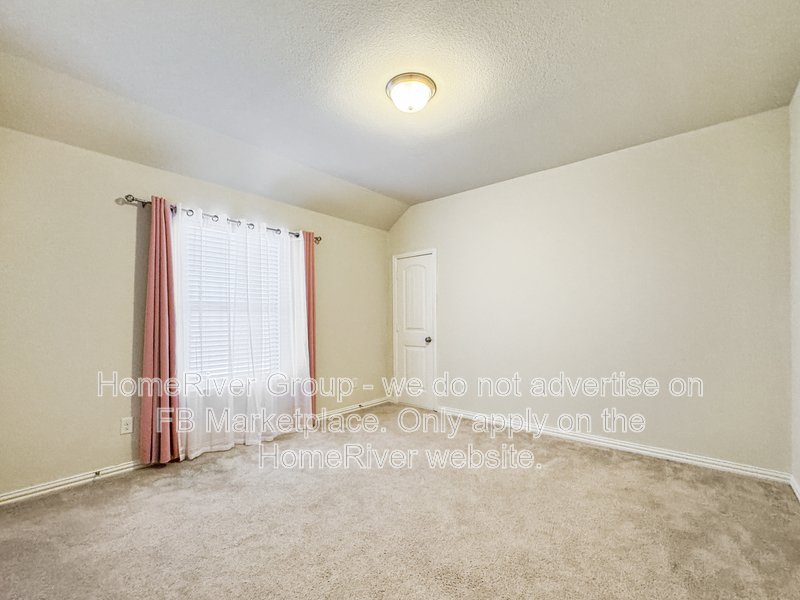 Move-in Ready 4 BR Home | Gas Fireplace and Burners | Community Pool property image