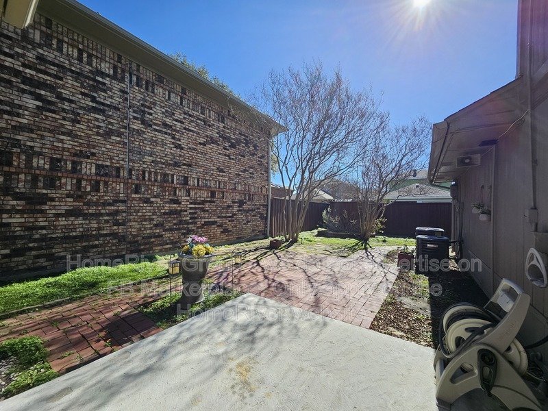 Centrally Located Carrollton Gem | 20 Mins to DFW and Steps to Dining property image