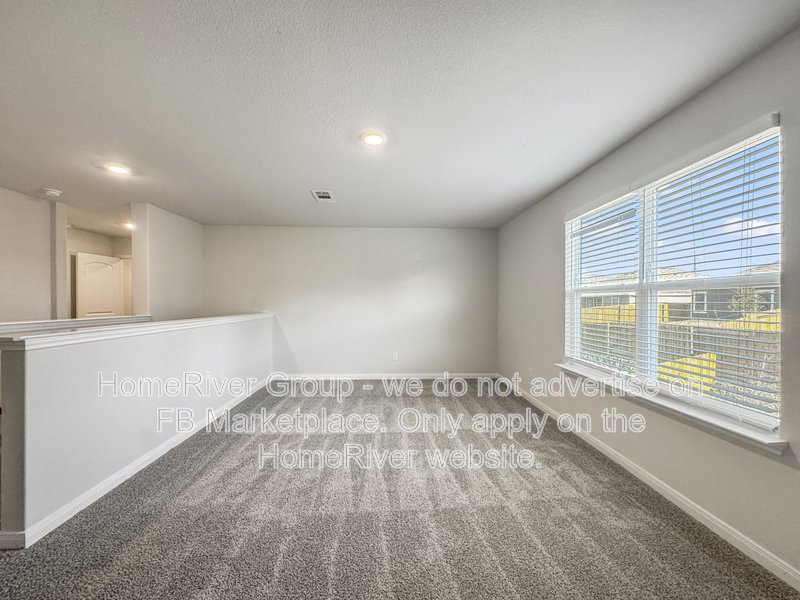 Available Now! Amazing 5 beds and 2.5 baths home! property image