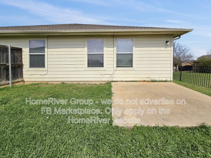 3 BR Home | Crowley ISD | Breakfast Bar | Patio property image