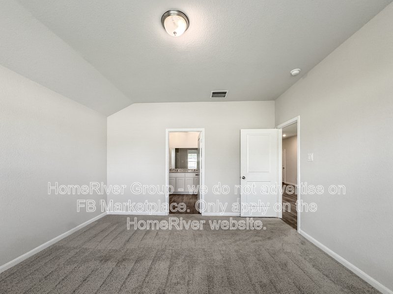 Pets Welcome!! property image