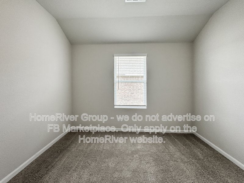 Pets Welcome!! property image