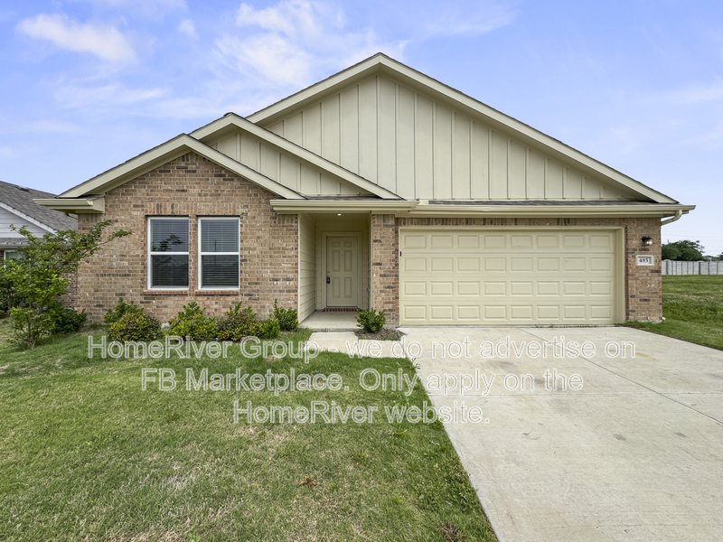 Pets Welcome!! property image