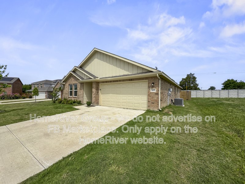 Pets Welcome!! property image