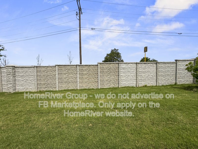 Pets Welcome!! property image