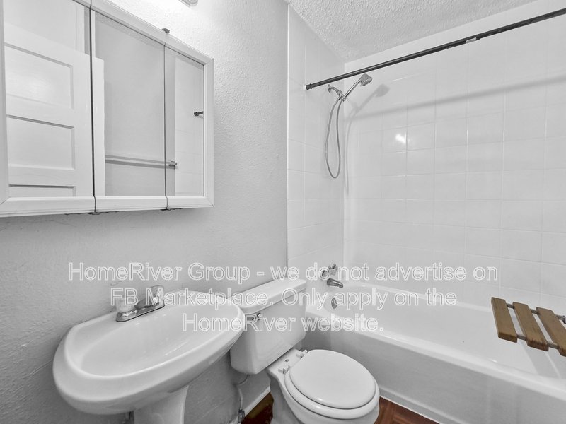 4 BR Home | Refrigerator | Detached Garage | property image