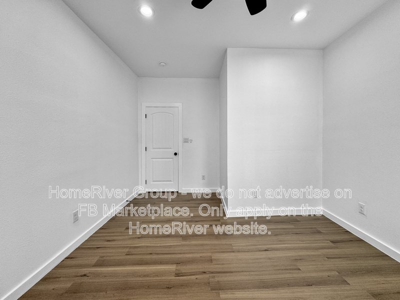 Duplex 3 bed | Updated Interior | Private Backyard. property image