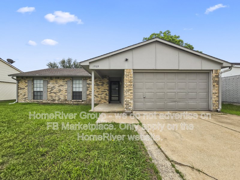 3 BR Home | Fireplace | Covered Patio | Fenced Yard property image