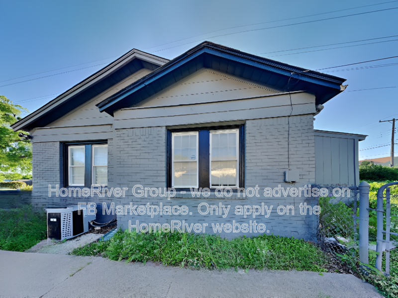 2 BR Home | Large Backyard | Utility Room property image