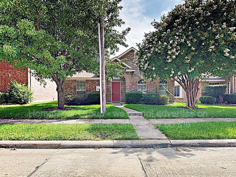 Available Now! 2405 N Brook Dr, McKinney TX 75070 property image