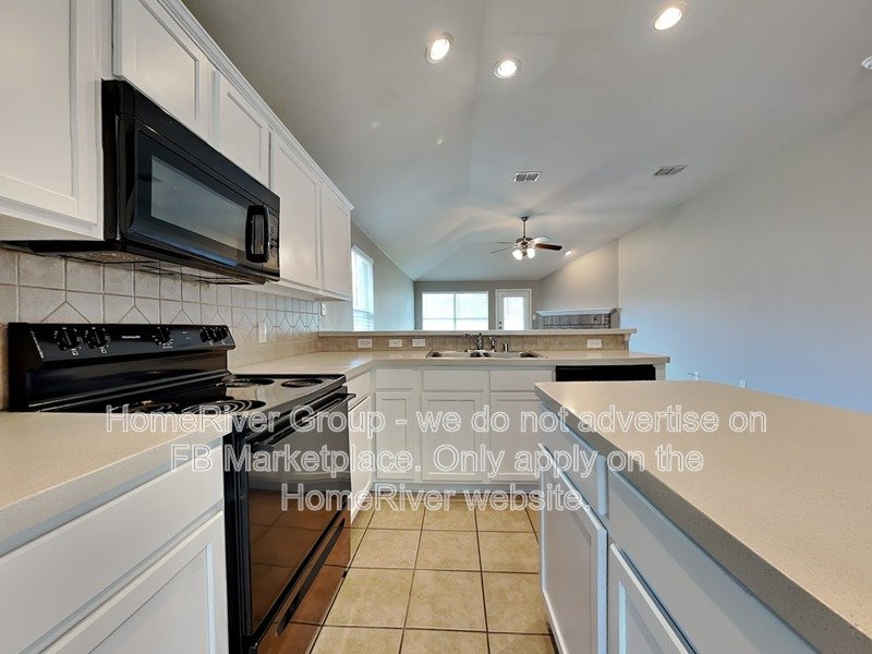 3-Beds | Garage | Community Pool Access. property image