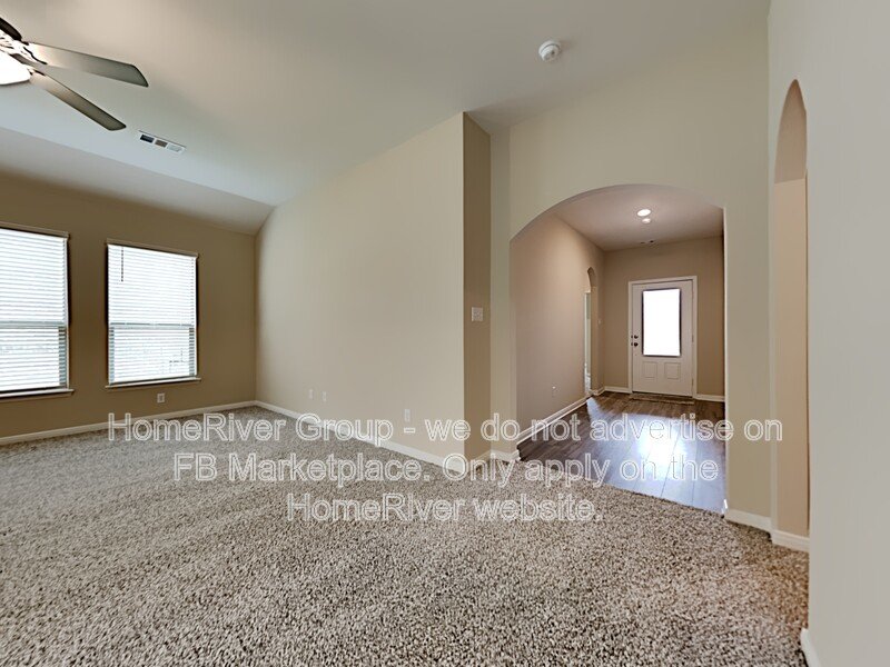 Modern 4-Bed Princeton Home with Granite Counters &amp; Open Layout property image