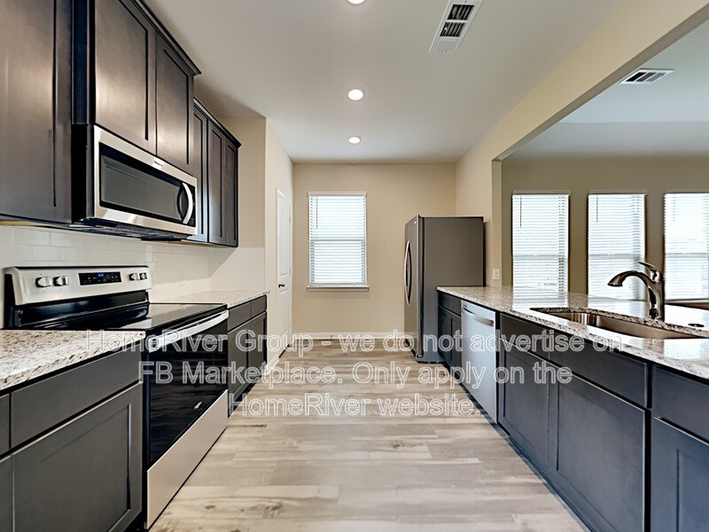 Modern 4-Bed Princeton Home with Granite Counters &amp; Open Layout property image