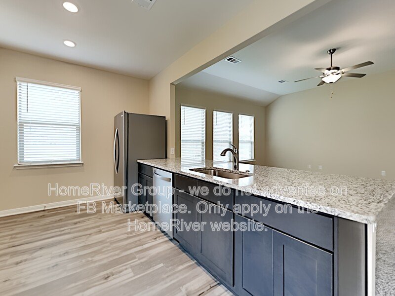 Modern 4-Bed Princeton Home with Granite Counters &amp; Open Layout property image