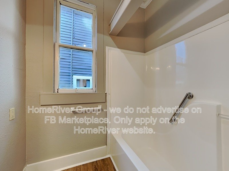 3-Bedroom | Pet-Friendly | Hardwood Floors. property image