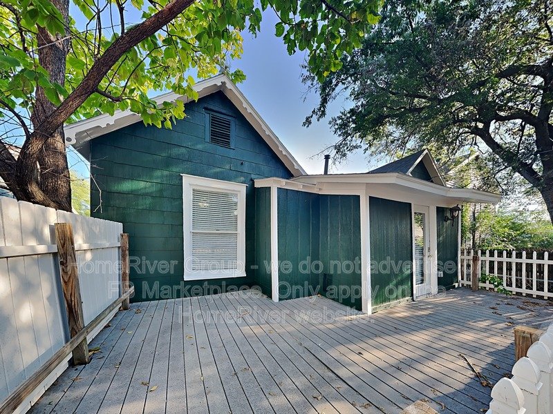 3-Bedroom | Pet-Friendly | Hardwood Floors. property image