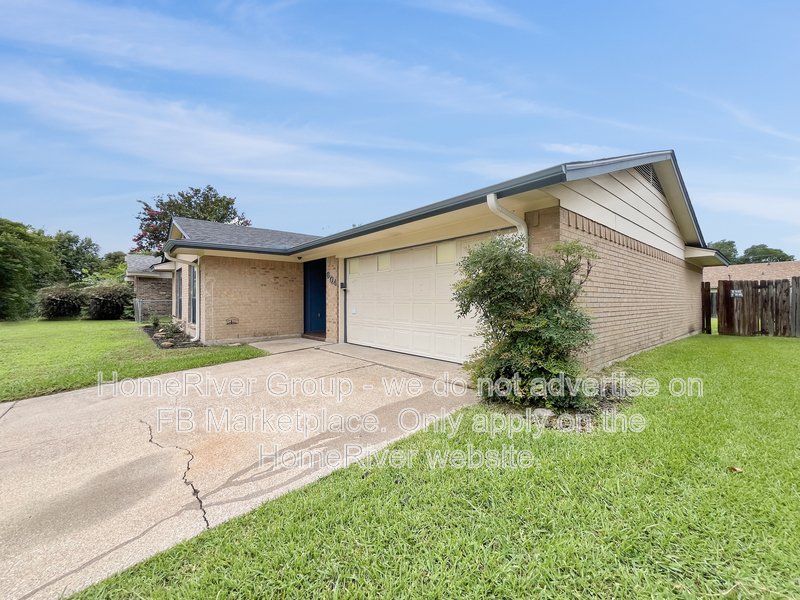 Available Now | Pet Friendly | Fenced Yard property image