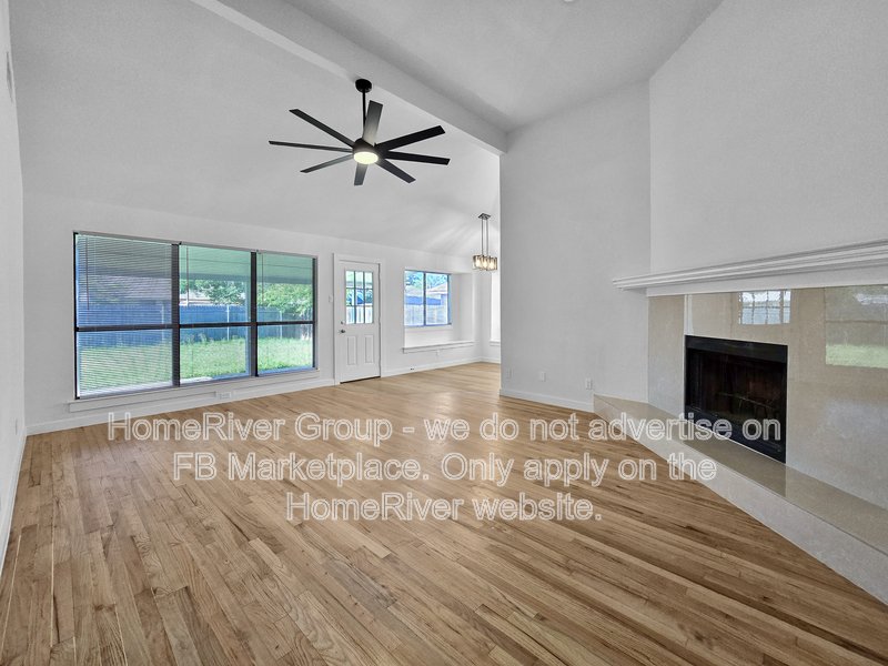 3 BR Homes | Fireplace | Fenced Yard | Meadowcreek Elementary property image