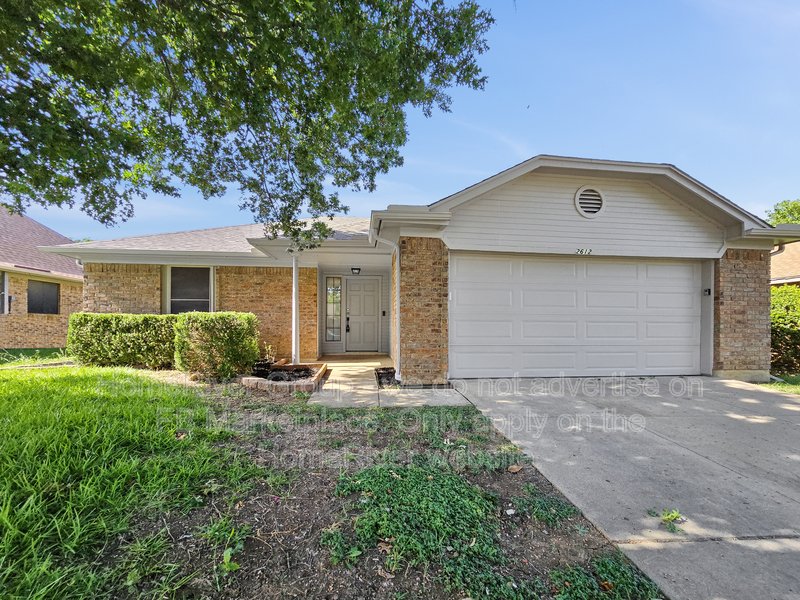 3 BR Homes | Fireplace | Fenced Yard | Meadowcreek Elementary property image