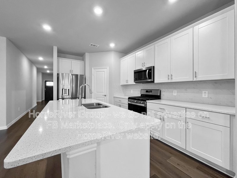 4 BR Home | Quartz Counters | Covered Patio | Refrigerator property image