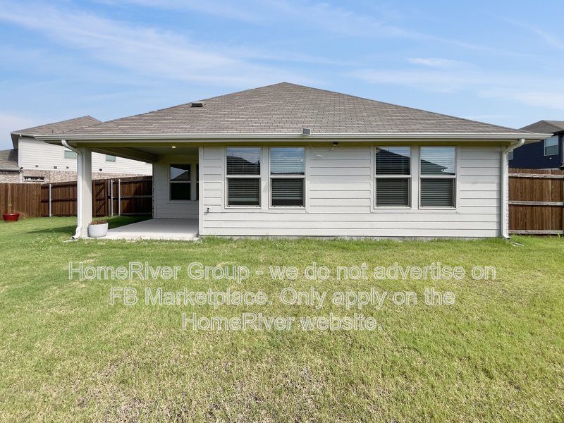 4 BR Home | Quartz Counters | Covered Patio | Refrigerator property image