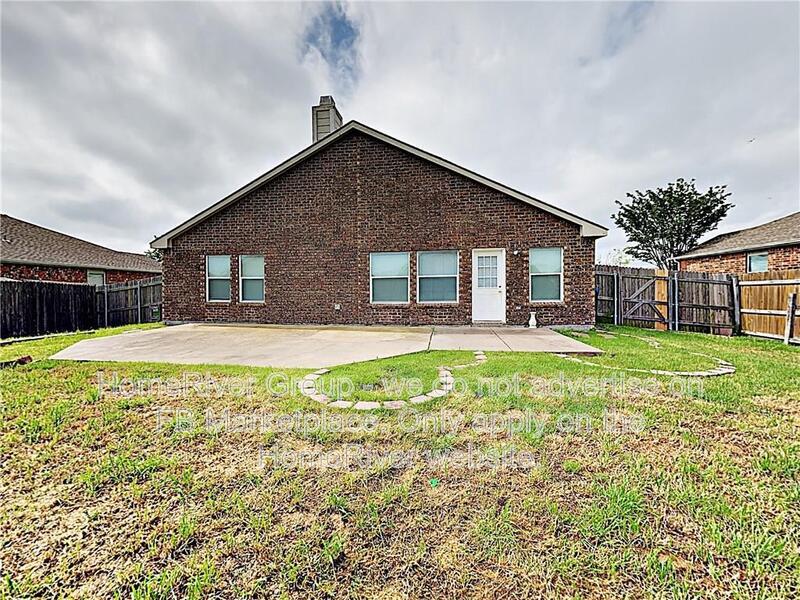 Spacious | 3-Bed Single-Story Home | Open Floor Plan | Huge Backyard property image