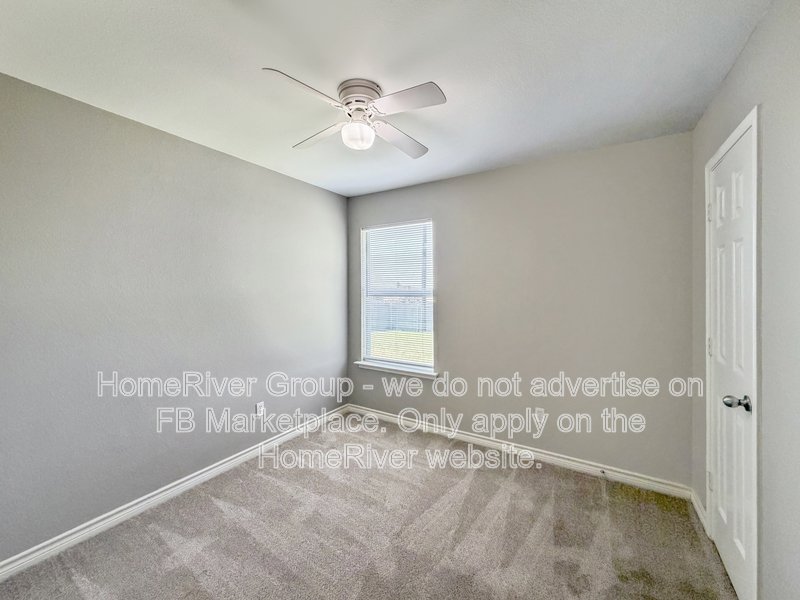 313 Charleston Dr property image