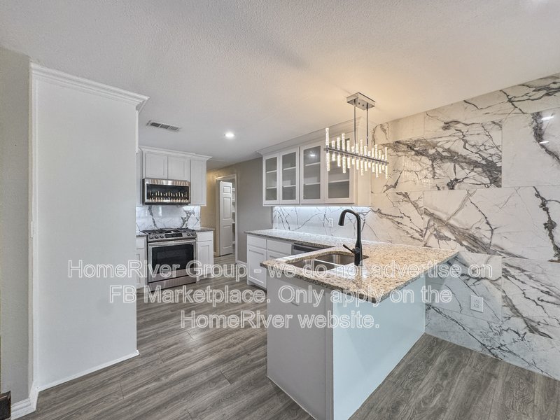 Designer Finishes | Stainless Steel | Pet Friendly. property image