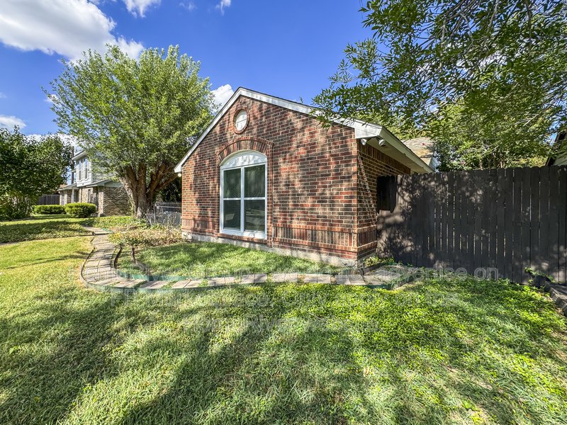 Available Now! | Pet Friendly | Fridge Included property image