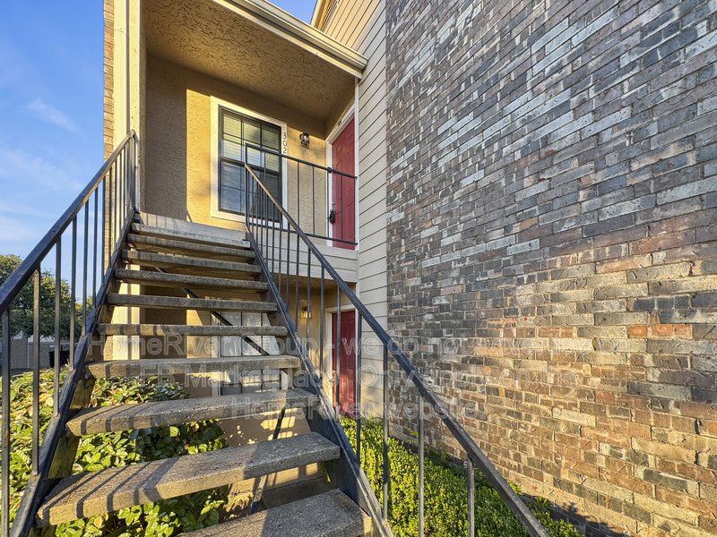 Fridge Included | Community Pool | Water &amp;amp;amp;amp;amp;amp;amp;amp;amp;amp;amp;amp;amp; G property image
