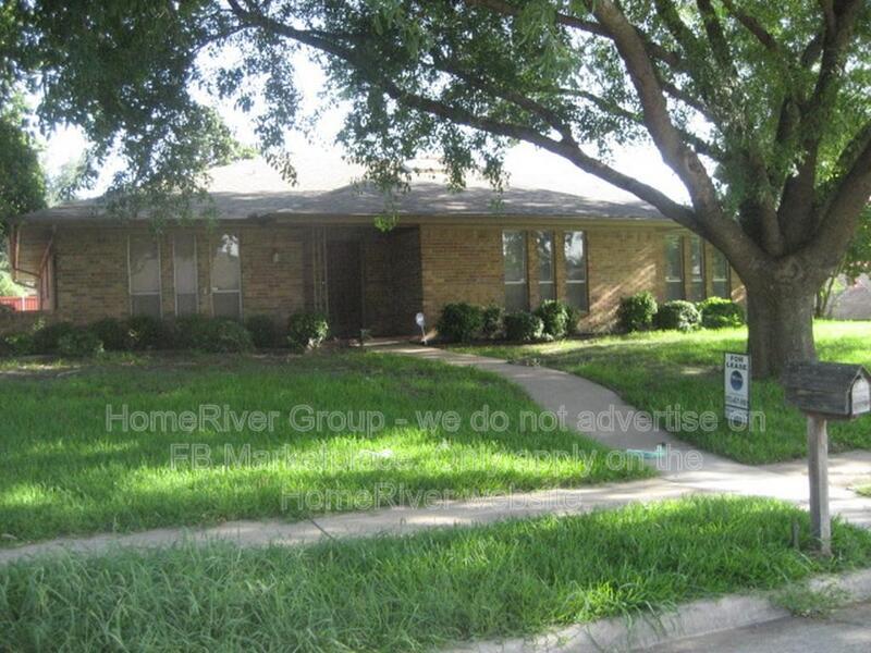 4 BR Home | Fireplace | Fenced Yard | Pet-Friendly property image