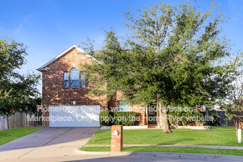 Available Now| Pets Welcome | property image