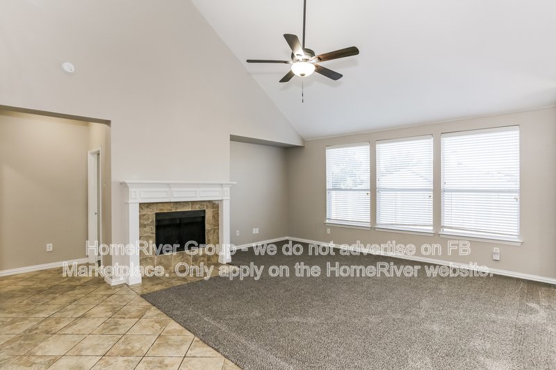 Available Now| Pets Welcome | property image