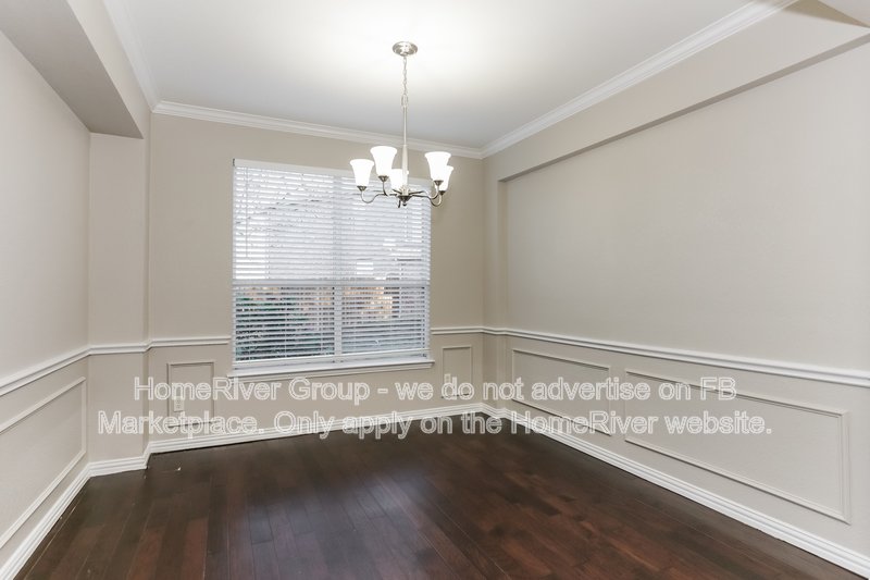 Available Now| Pets Welcome | property image