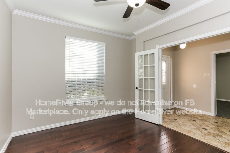 Available Now| Pets Welcome | property image